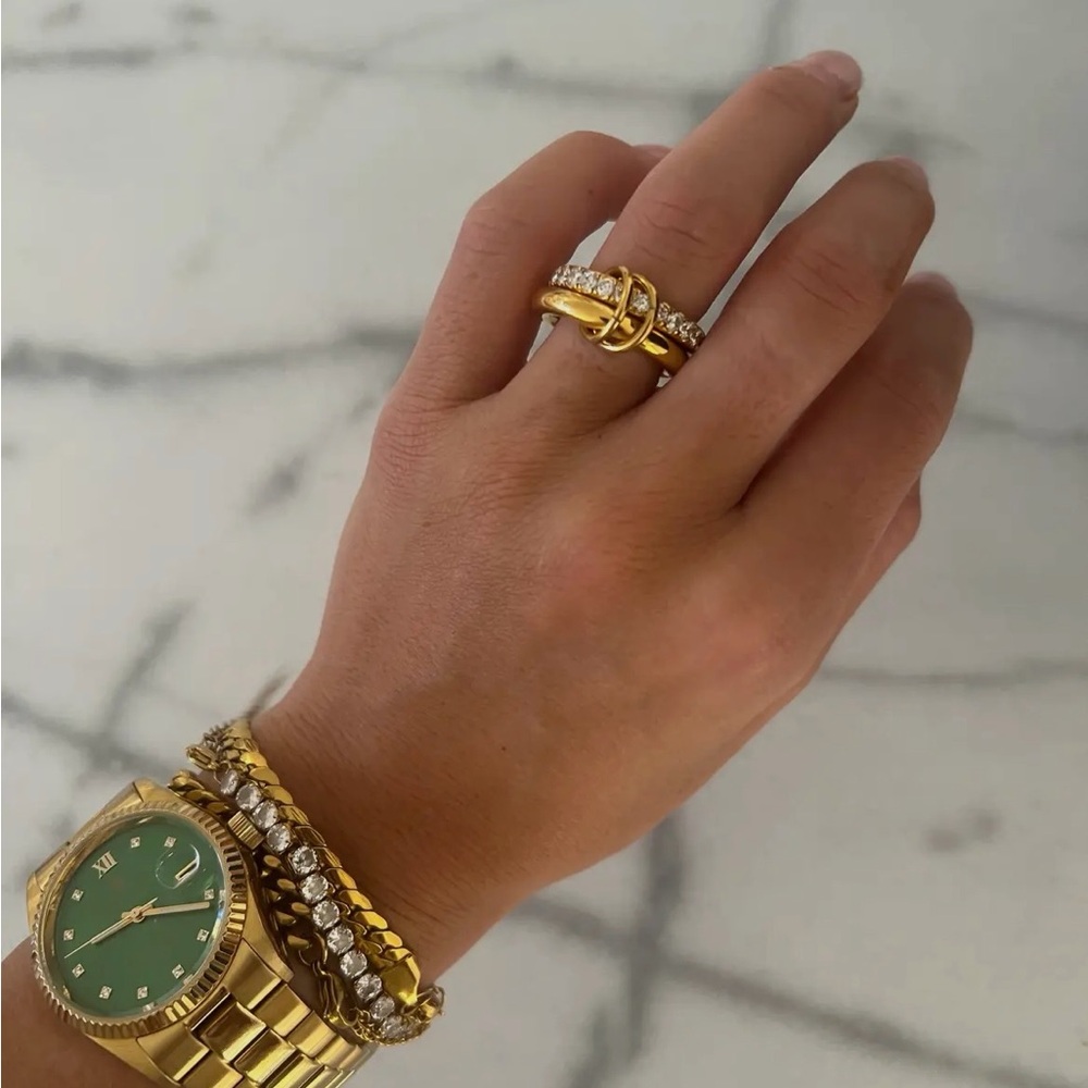 NEW 18k yellow gold